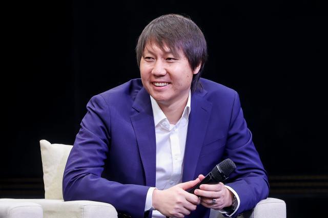 开云入口-从得主变嘉宾 李铁盛赞中国金球奖传递榜样的力量